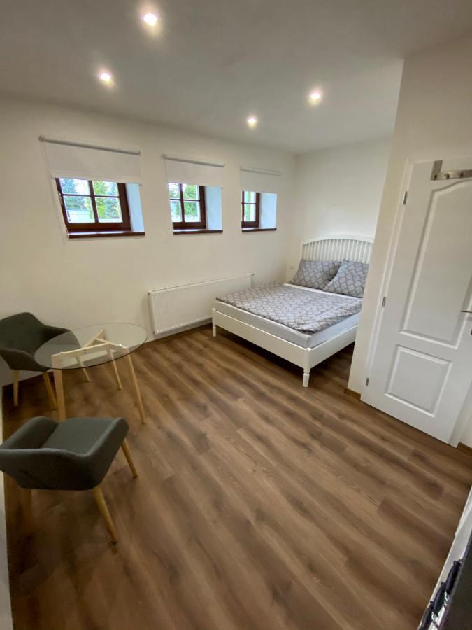 Apartmany V Ulicce 弗林布尔克 外观 照片