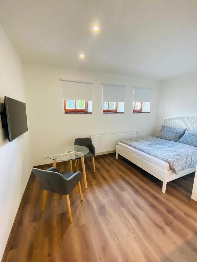 Apartmany V Ulicce 弗林布尔克 外观 照片