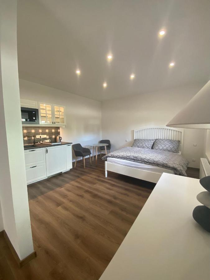 Apartmany V Ulicce 弗林布尔克 外观 照片