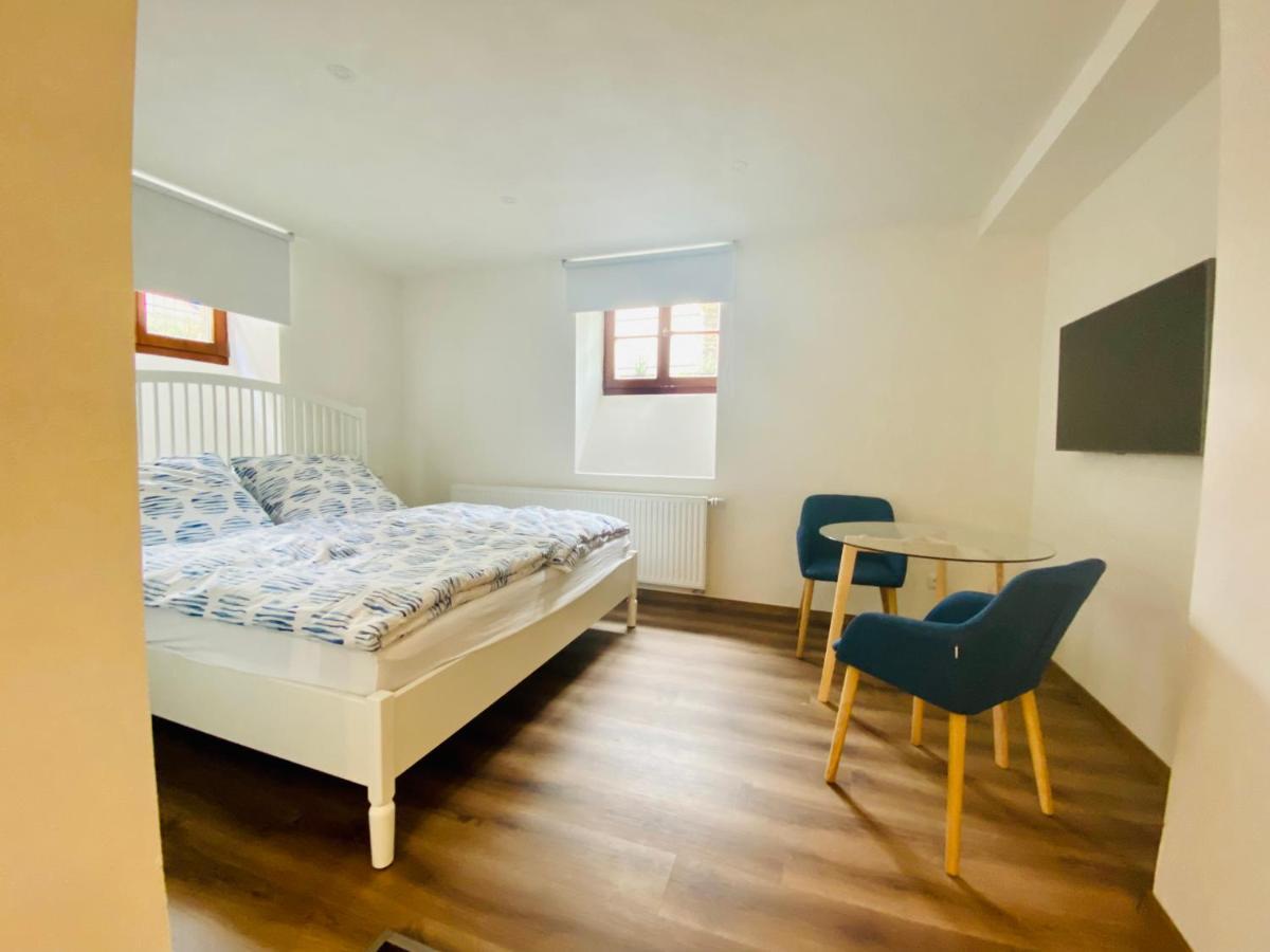 Apartmany V Ulicce 弗林布尔克 外观 照片