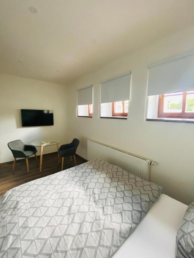 Apartmany V Ulicce 弗林布尔克 外观 照片